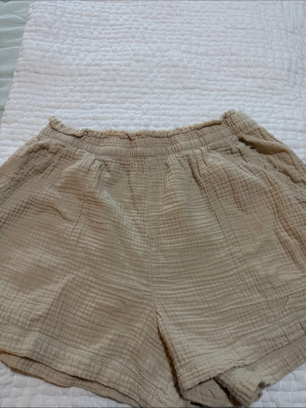 Aerie Pool to Party Women’s Lightweight Gauze Shorts in Beige - Picture 3 of 3